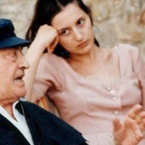 Οδυσσέας Ελύτης | Ο ποιητής, η μούσα και ένας μεγάλος έρωτας με διαφορά ηλικίας