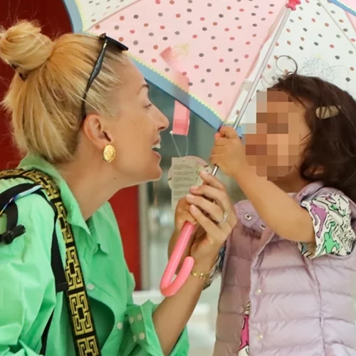 Μαρία Ηλιάκη | Μας δείχνει το πανέμορφο montessori κρεβάτι της κόρης της