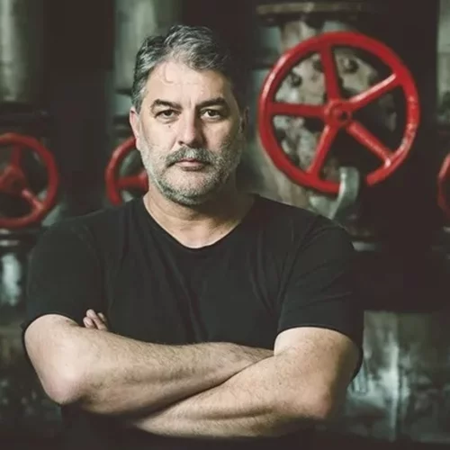 Οι μεγάλοι σταθμοί του Cartel και του Βασίλη Μπισμπίκη