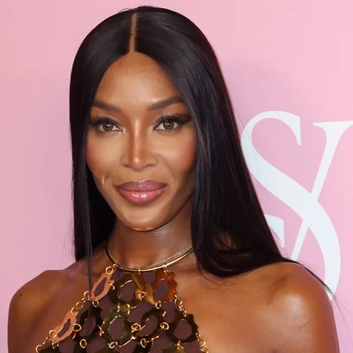 Το viral lip hack που θα σου εξασφαλίσει φυσικά, σαρκώδη χείλη (χωρίς ενέσιμα)