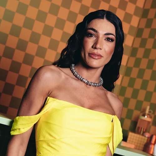 Η Ήβη Αδάμου έκλεψε τις εντυπώσεις στο Φεστιβάλ Καννών | Το chic και sexy φόρεμα που επέλεξε