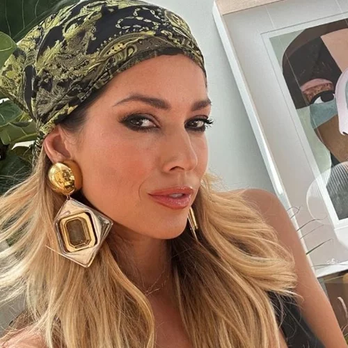 Βάσια Κωσταρά | Η οικογενειακή γιορτή στο σπίτι της (super stylish) γιαγιάς της στο Ηνωμένο Βασίλειο