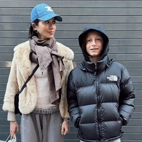 Σοφία Καρβέλα | Τα παιχνίδια των γιων της στη μπανιέρα