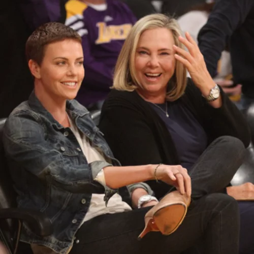 Charlize Theron | Η νέα φωτογραφία με τις κόρες της στα γενέθλια της μαμά της