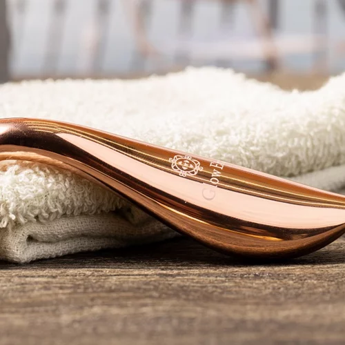 Το beauty tool που κάθε γυναίκα πρέπει να έχει στη ρουτίνα περιποίησης της επιδερμίδας της