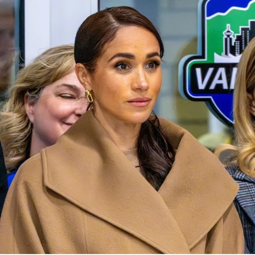 Meghan Markle | Το spring look που επέλεξε για μεσημεριανή έξοδο είναι αυτό που θα φορέσουμε περισσότερο φέτος