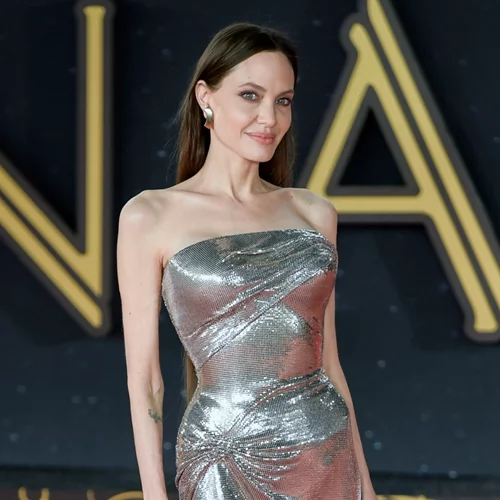 Αντζελίνα Τζολί | Κλείνει τα 47 με 21 τατουάζ