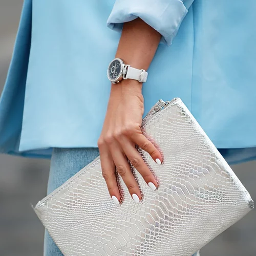 Τα χρώματα νυχιών που επιλέγουν τώρα όλες οι beauty insiders