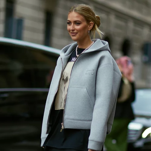 5 έξυπνα tips για να κάνεις σωστό ξεκαθάρισμα στη ντουλάπα σου σύμφωνα με τη viral fashionista του TikTok