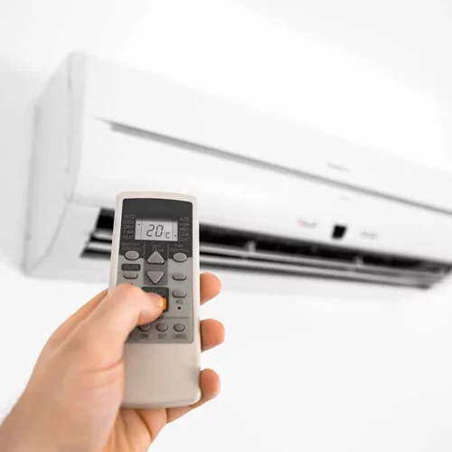 Να μένει το κλιματιστικό ανοιχτό όλη μέρα ή να το κλείνουμε; Τι λένε οι ειδικοί