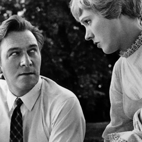 Τζούλι Άντριους | O κακοποιητικός, αλκοολικός πατριός και η επέμβαση που της κατέστρεψε τη φωνή