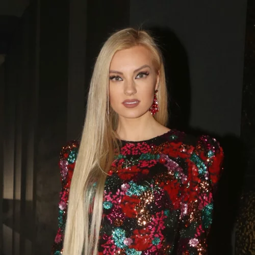 Τζούλια Νόβα | Αποκάλυψε πως δέχτηκε ανήθικη πρόταση με σκοπό να έχει δική της εκπομπή