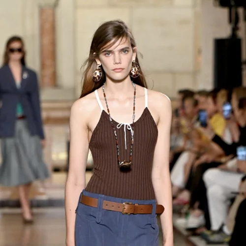 Το hair trick που κάνει αμέσως τα μαλλιά σου να δείχνουν πιο …"ακριβά"