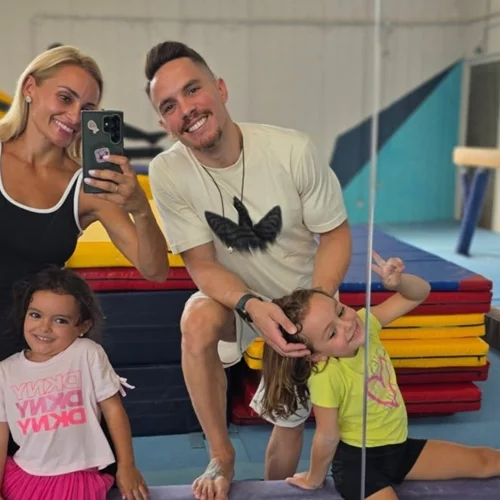 Το πιο γλυκό βίντεο | Η στιγμή που η μεγάλη κόρη, Σοφία της Βασιλικής Μιλλούση φροντίζει την αδερφή της, Λένια