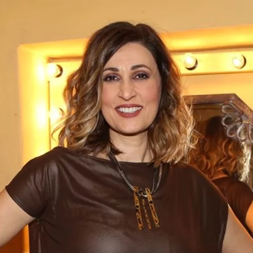 Η Ελένη Πέτα υιοθέτησε την απόλυτη τάση στο χρώμα μαλλιών - η τεχνική για ξανθά μαλλιά με φυσικό αποτέλεσμα