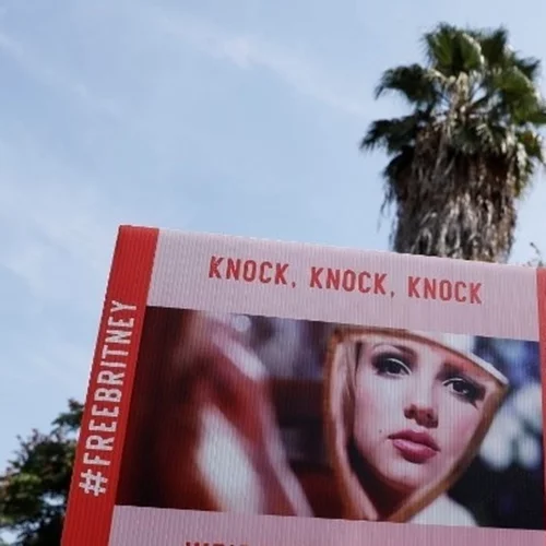 "Waiting for Britney Spears: A True Story, Allegedly" | Βιβλίο για τη ζωή της Britney Spears