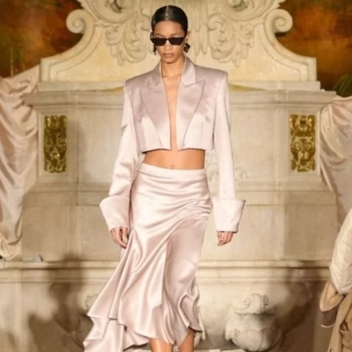 Έναν ονειρικό κόσμο δημιούργησε ο Christian Siriano στην Εβδομάδα Μόδας της Νέας Υόρκης