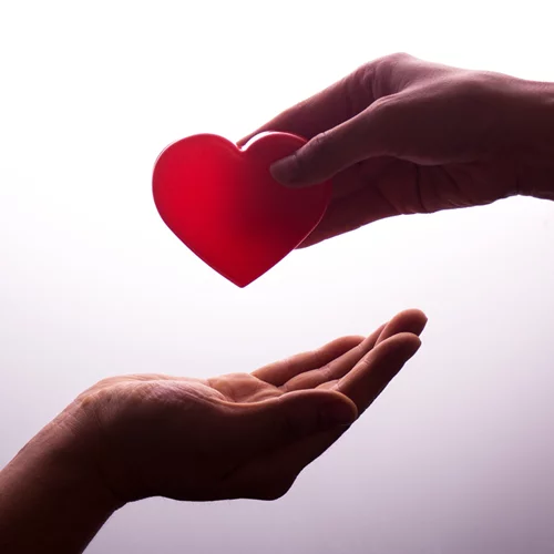 Παρελθόν το έγγραφο-ντροπή για την αιμοδοσία | Τέλος το μπλόκο στους ομοφυλόφιλους