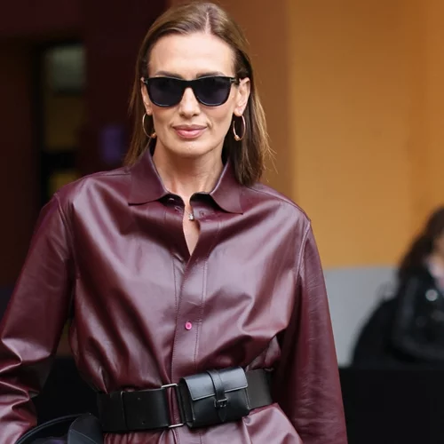 Αυτό είναι το ζεστό πανωφόρι για τον χειμώνα που αυξήθηκε κατά 256% στις νέες συλλογές των brands