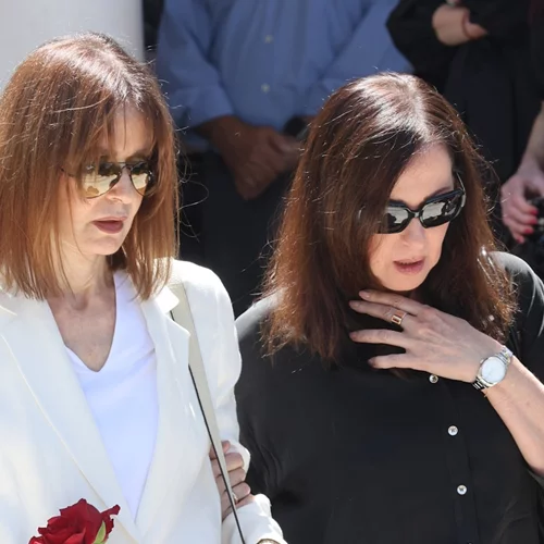 Ο καλλιτεχνικός κόσμος αποχαιρέτησε τον Νίκο Γαλανό | Σε κλίμα συγκίνησης το τελευταίο αντίο