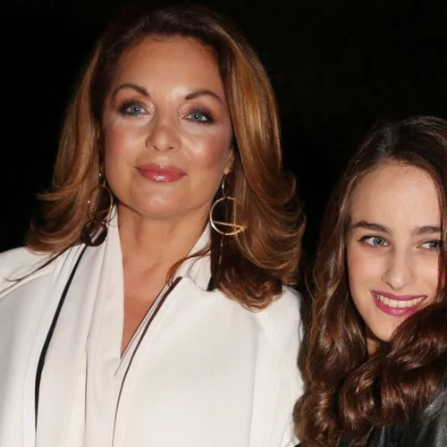 Μαρία Βοσκοπούλου | Μας ανοίγει το (ολόλευκο) σαλόνι του σπιτιού της στο κέντρο της Αθήνας