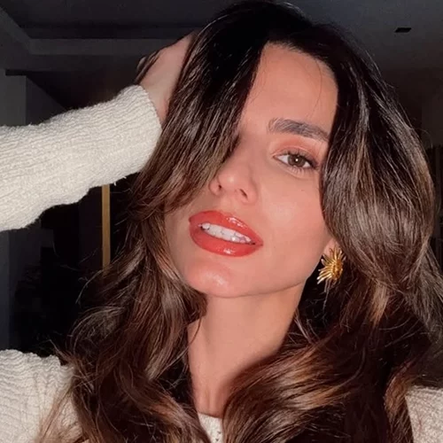 Η Ηλιάνα Παπαγεωργίου δοκίμασε το κούρεμα που χαρίζει εντυπωσιακό όγκο στα μαλλιά