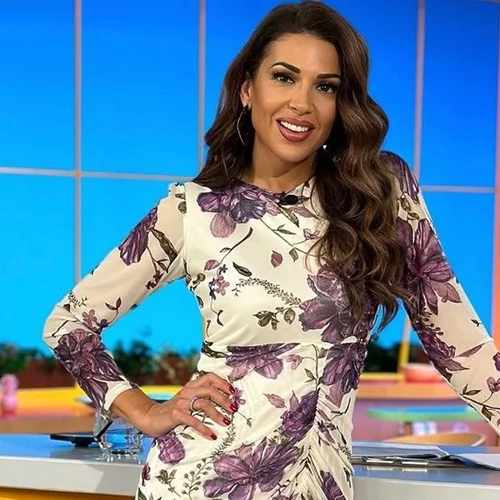 Ελένη Χατζίδου | Ποζάρει με φούξια ολόσωμο μαγιό σε εξωτικό προορισμό