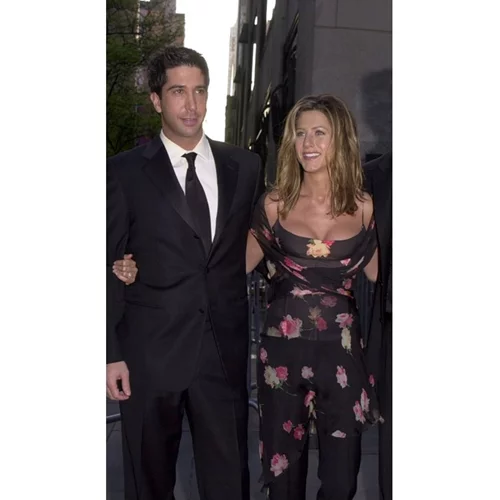 Η Jennifer Aniston και ο David Schwimmer είναι μαζί;