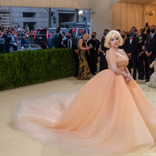 Οι Beyoncé, Billie Eilish και Jonny Greenwood στη βραχεία λίστα για τα Όσκαρ 2022