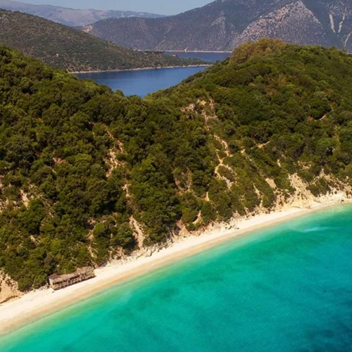 Οι μαγικές παραλίες της Ιθάκης