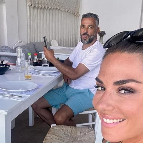 Bάσω Λασκαράκη | Το "λαθάκι" που επεσήμανε σε story του συζύγου της, Λευτέρη Σουλτάτου