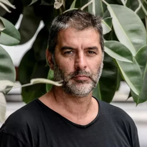 Βασίλη Μπισμπίκη, τι συνιστά "Έγκλημα και Τιμωρία" στην Αθήνα σήμερα;