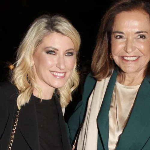 Η έκπληξη της Ντόρας Μπακογιάννη με την ερμηνεία της Σίας Κοσιώνη στο θέατρο