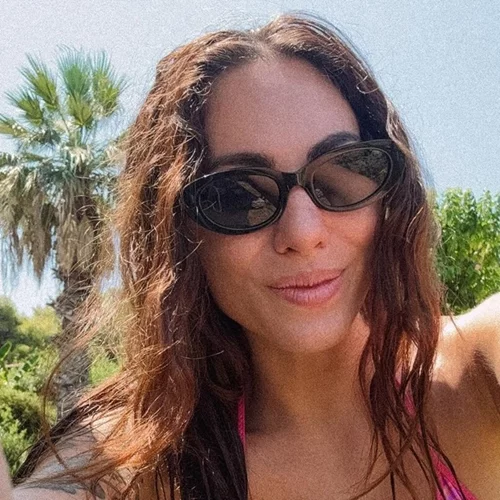 Η Ευρυδίκη Βαλαβάνη με blueberry milk pedicure, την πιο ωραία τάση του καλοκαιριού