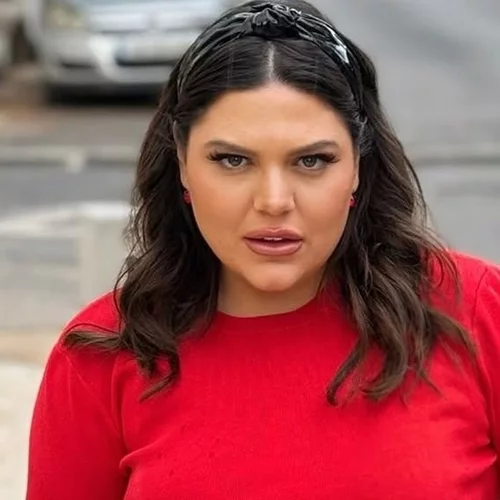 Δανάη Μπάρκα |"Ευγνωμονώ τους γονείς μου που χώρισαν"