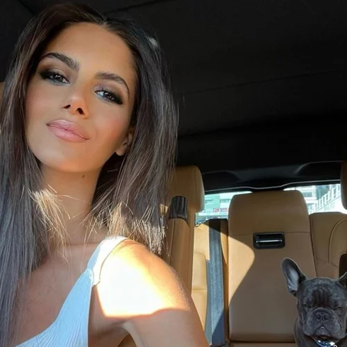 Η Αλεξάνδρα Νίκα με φουσκωμένη κοιλίτσα στο πλευρό του Κωνσταντίνου Αργυρού