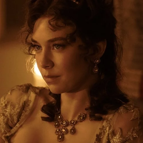 H Vanessa Kirby υποδύεται την Ιωσηφίνα στο Ναπολέων και τη χαρακτηρίζει σύμβολο της μόδας