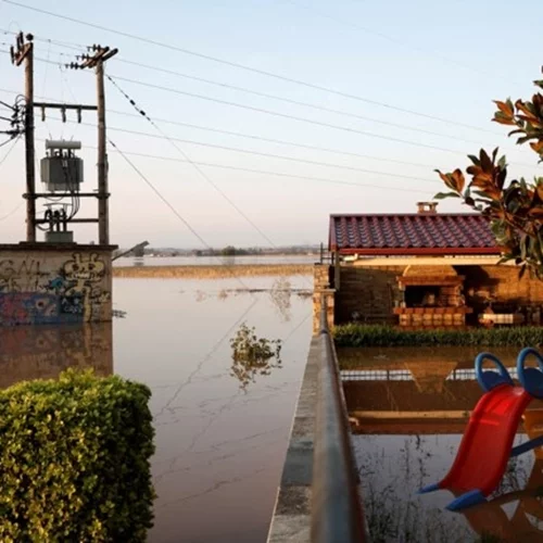 Οι ειδικοί προειδοποιούν | Δεν είναι πόσιμο το νερό στις πληγείσες περιοχές - Κίνδυνος για μολυσματικές ασθένειες