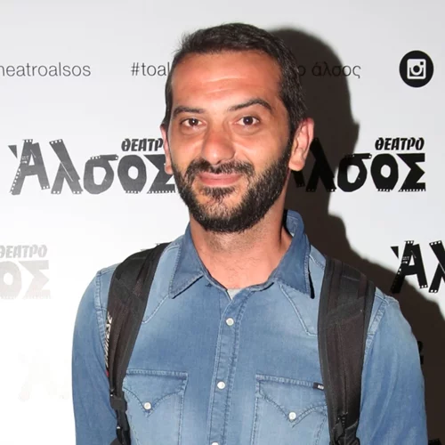 Ο Λεωνίδας Κουτσόπουλος φωτογραφίζει τον γιο του και τον σκύλο του στο πιο τρυφερό στιγμιότυπο που θα δεις σήμερα