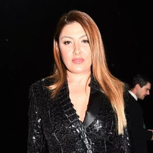 Έλενα Παπαρίζου | Η εμφάνισή της σε fashion show