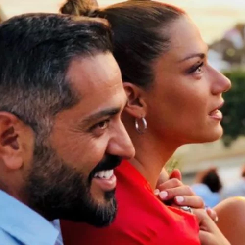 "Τι ωραία γυναίκα Θεέ μου" | Η Βάσω Λασκαράκη ποζάρει πιο φυσική από ποτέ για τον φακό του Λευτέρη Σουλτάτου