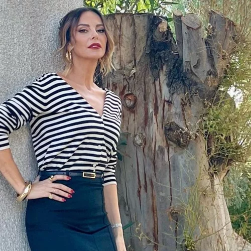 Η Μπέττυ Μαγγίρα σε βραδινή έξοδο με total H&M look ιδανικό για αυτή την εποχή