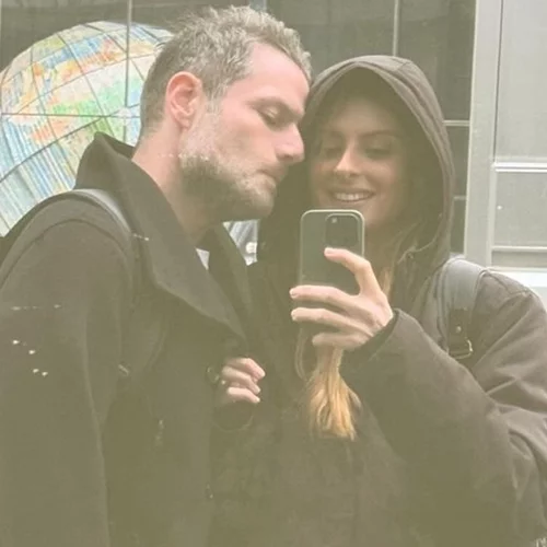 Η Ανθή Σαλαγκούδη στον φακό του Κοσμά Κουμιανού: "Σημασία έχεις ότι γράφεις μέσα μου"