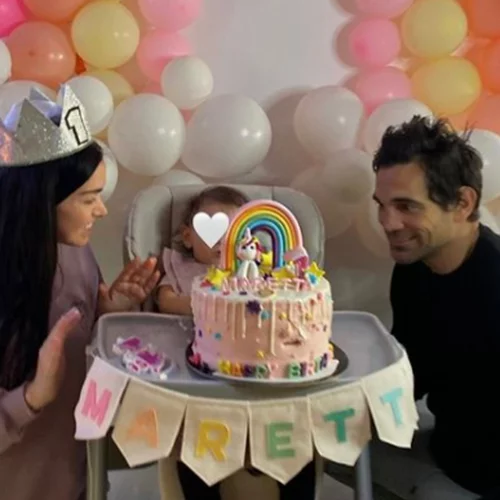 Όλγα Φαρμάκη - Σταύρος Μαντόπουλος | Η κόρη τους, Μαρέττα, έγινε ενός έτους - Η εντυπωσιακή της τούρτα