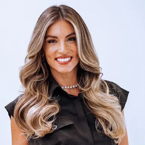 Αθηνά Οικονομάκου | Με κατάξανθα μαλλιά στην πρώτη μεγάλη τηλεοπτική της επιτυχία, πριν από 16 χρόνια