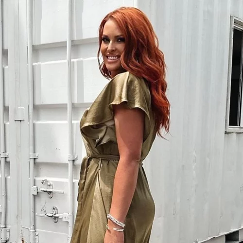 Σίσσυ Χρηστίδου | Ο επίκαιρος τρόπος που συνδύασε τα μποτάκια της είναι με κομμάτια που έχεις στην γκαρνταρόμπα σου