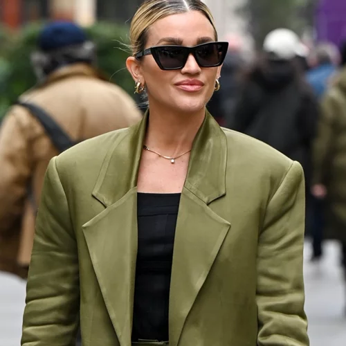 Πώς θα είσαι κομψή φορώντας κομμάτια σε χακί