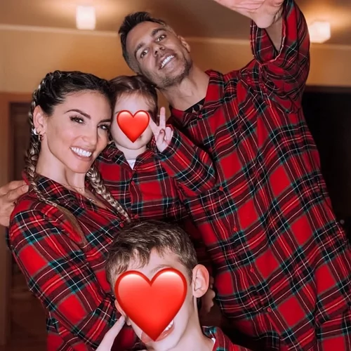 Αθηνά Οικονομάκου | Η matchy matchy εμφάνιση με τον Μπρούνο Τσερέλα και τα παιδιά της