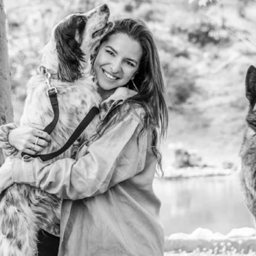 Η Εριέττα Κούρκουλου σε πανικό – Κινδυνεύει να καεί το καταφύγιο ζώων της