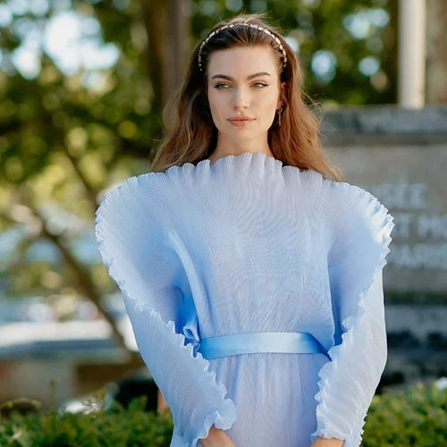 Εάν πρόκειται να γίνεις νονά το καλοκαίρι, σε αυτή την ξεχωριστή κατηγορία της BSB θα βρεις το τέλειο look